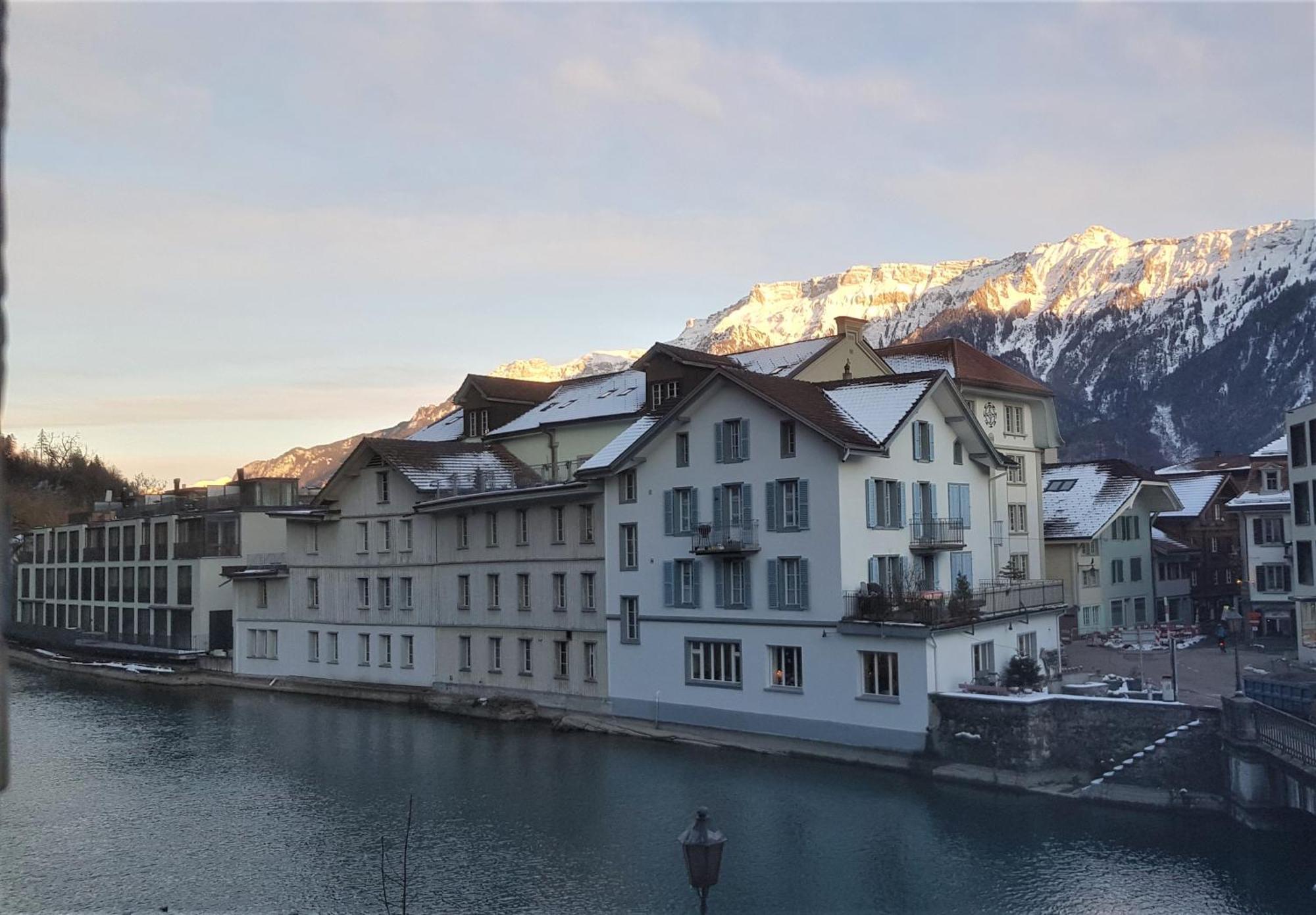 The Aarburg Hotel & Cafe Interlaken Exterior foto